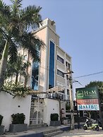 H n M The Boutique Hotel
