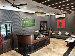 H n M The Boutique Hotel