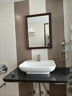 H n M The Boutique Hotel