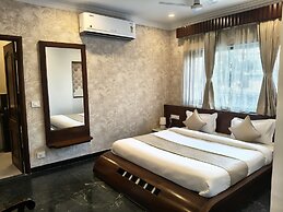 H n M The Boutique Hotel