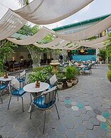 H n M The Boutique Hotel
