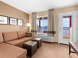 Comfort Inn & Suites Munising-Lakefront