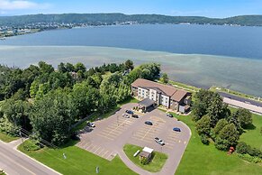Comfort Inn & Suites Munising-Lakefront