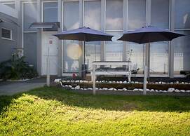 The Vintage Crane Guesthouse