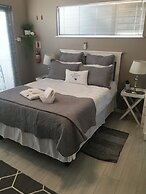 The Vintage Crane Guesthouse