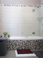 The Vintage Crane Guesthouse