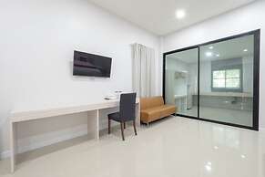 OYO 75378 Thawapee Resort