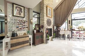 OYO 75378 Thawapee Resort