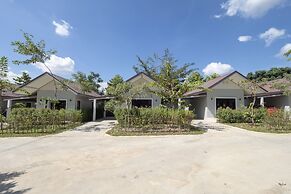 OYO 75378 Thawapee Resort