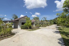 OYO 75378 Thawapee Resort