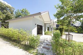 OYO 75378 Thawapee Resort