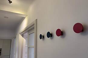 Contemporary 2 Bedroom Flat in Bayswater