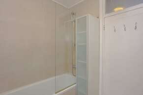 Contemporary 2 Bedroom Flat in Bayswater