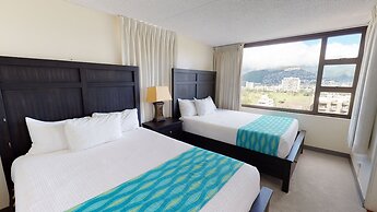 Updated 22nd Floor Waikiki Condo - Free parking & WiFi - Ideal for lar