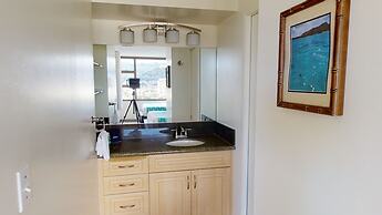 Updated 22nd Floor Waikiki Condo - Free parking & WiFi - Ideal for lar