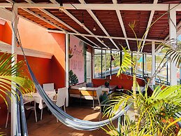 Casa de Lis Hotel & Tourist Information Centre