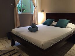 Casa de Lis Hotel & Tourist Information Centre