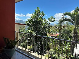 Casa de Lis Hotel & Tourist Information Centre