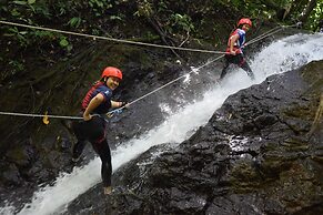 Casa de Lis Hotel & Tourist Information Centre