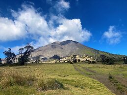 Casa de Lis Hotel & Tourist Information Centre