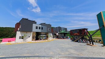 Gyeongju Edith Poolvilla & Pension