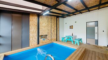 Gyeongju Edith Poolvilla & Pension