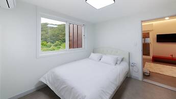 Gyeongju Edith Poolvilla & Pension