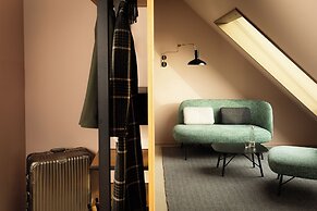 MIANO Hotel & Bar