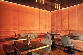 MIANO Hotel & Bar