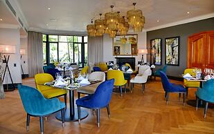 Apogee Boutique Hotel & Spa