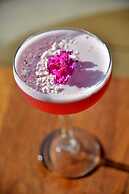 Apogee Boutique Hotel & Spa