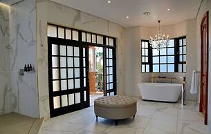 Apogee Boutique Hotel & Spa