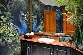 Apogee Boutique Hotel & Spa