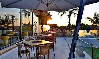 Apogee Boutique Hotel & Spa