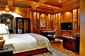 Apogee Boutique Hotel & Spa