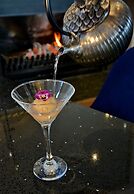 Apogee Boutique Hotel & Spa