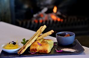 Apogee Boutique Hotel & Spa