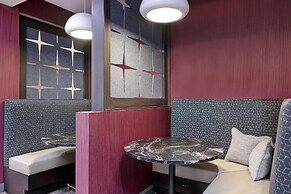 Hampton Inn & Suites Houston East Beltway 8