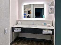 Hampton Inn & Suites Houston East Beltway 8