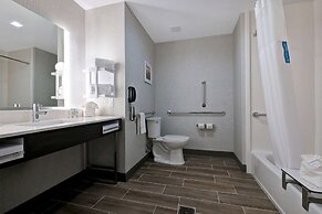 Hampton Inn & Suites Houston East Beltway 8