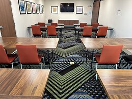 Holiday Inn Express & Suites Abingdon by IHG