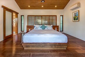 Iluka Luxury House With Ocean Views On Half Acre With Pool And Two Gol