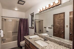 Christi and Don's Nuthouse