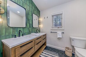 Hill Top Mountain View