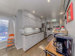 Hill Top Mountain View