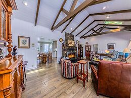 Hill Top Mountain View