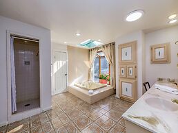 Hill Top Mountain View