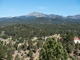 Robins Nest by Vtrips