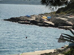 Sea View Apartment in Okrug Gornji near Trogir Center