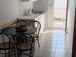 Comfy Holiday Home in Okrug Gornji near Trogir Center